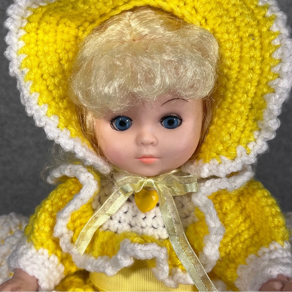Vintage Bed Doll 13”‎ Handmade Crochet Yellow White Dress Bonnet Sleepy Eyes - Picture 3 of 16